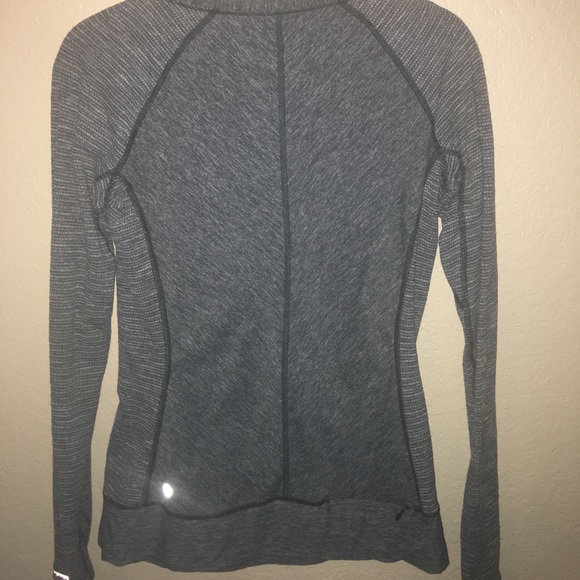 Lululemon pullover - Picture 4 of 5